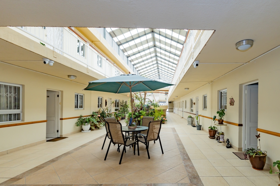 2 Bedroom Property for Sale in Welgelegen Western Cape